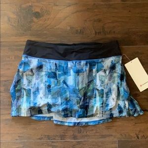 NWT RARE LULULEMON SKIRT 8